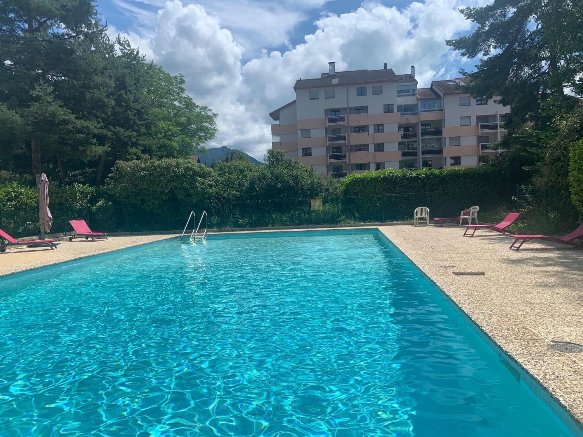 Kusmi Love Piscine Proche Du Lac Annecy Kültér fotó